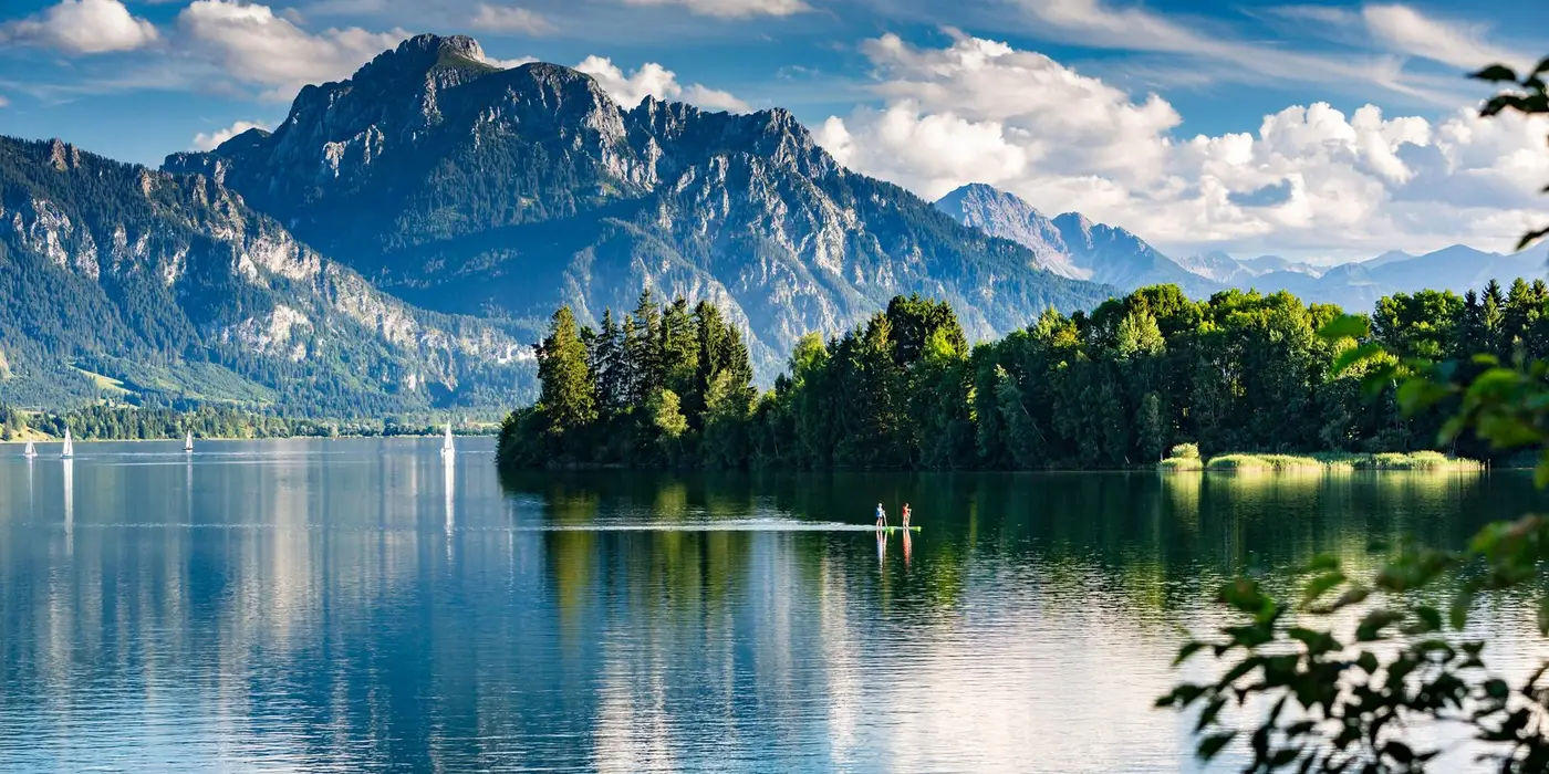 Forggensee: Weite, Ruhe und eindrucksvolle Naturkulisse